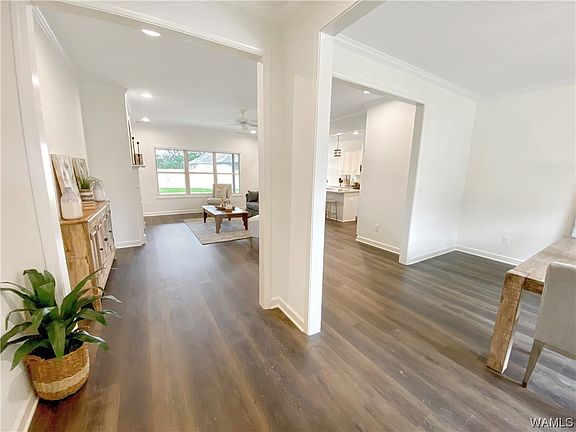 2nd image of 1805 Willow Oak Cir