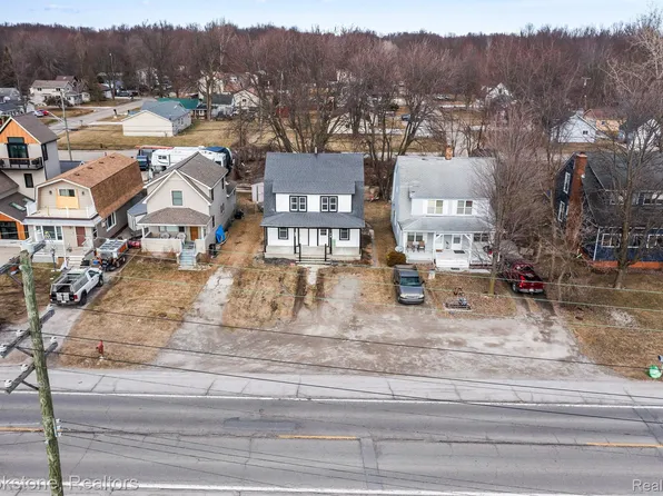 8302 Dixie Hwy, Ira, MI 48023