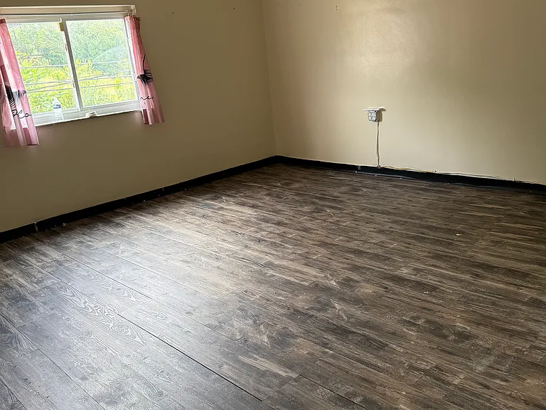 805 Railroad St — Photo 5