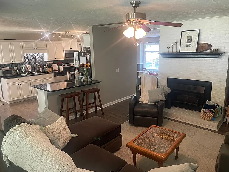 369 Bahama Loop — Photo 8