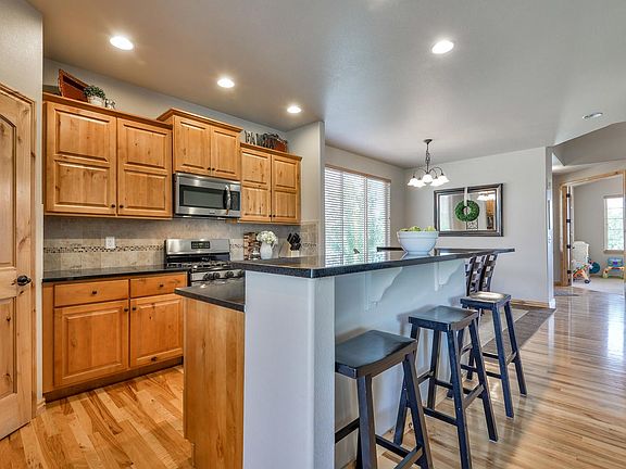 2054 Sandwater Ct Windsor CO-large-036-52-Kitchen2-1500x1000-72dpi.jpg