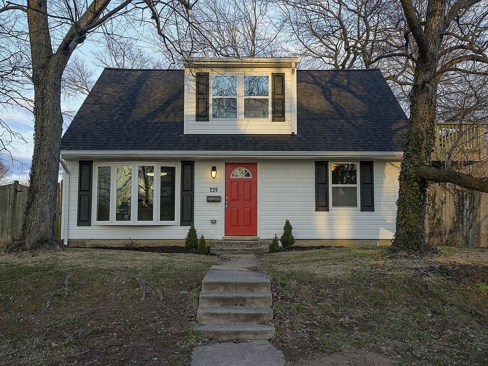 EXTERIOR FRONT