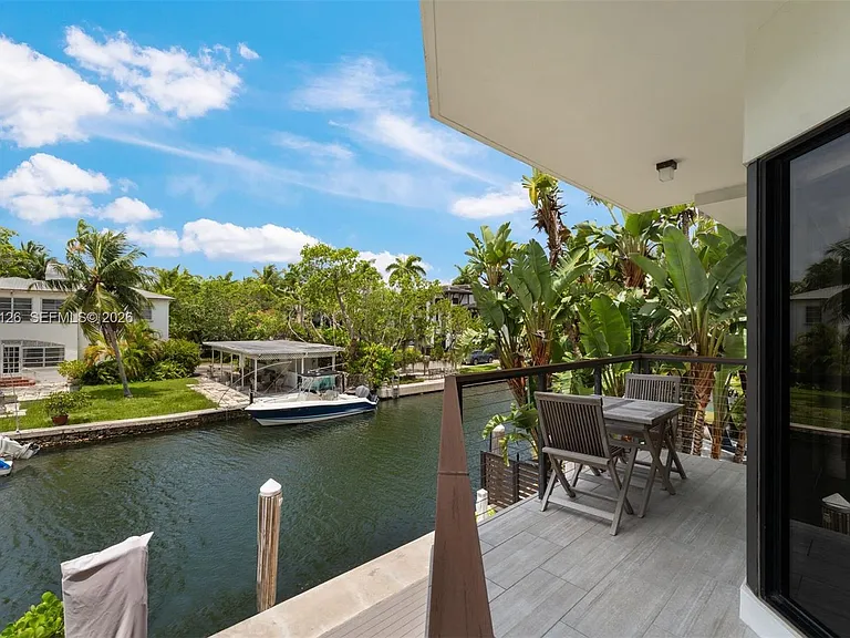 3560 W Fairview St — Photo 45