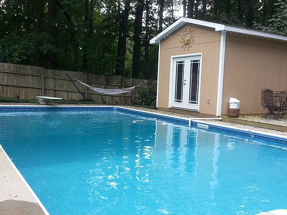 4th image of 3783 Marlborough Dr