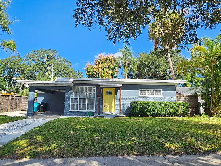 125 E Miller St — Photo 1