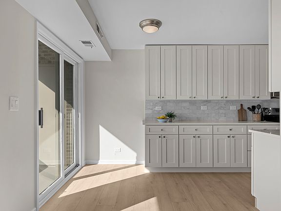 4th image of 1250 Rudolph Rd APT 4F