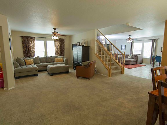 3rd image of 517 Uxbridge Dr