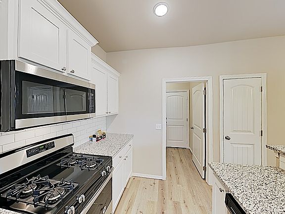 4th image of 11504 NW 105th St