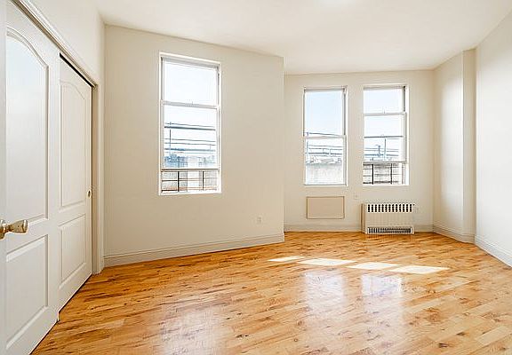 5th image of 1439 Myrtle Ave #3E