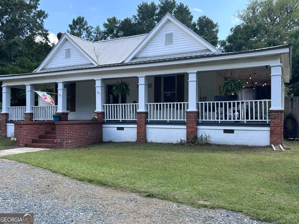 8 Laurel St, Butler, GA 31006