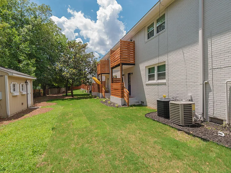 1602 Johns Rd #C — Photo 32