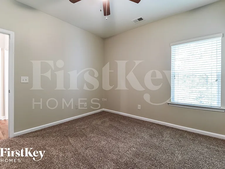 230 Hickory Commons Way — Photo 16