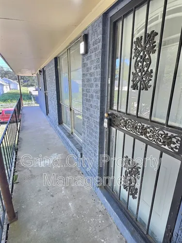 1431 Latham St #2 Photo 1