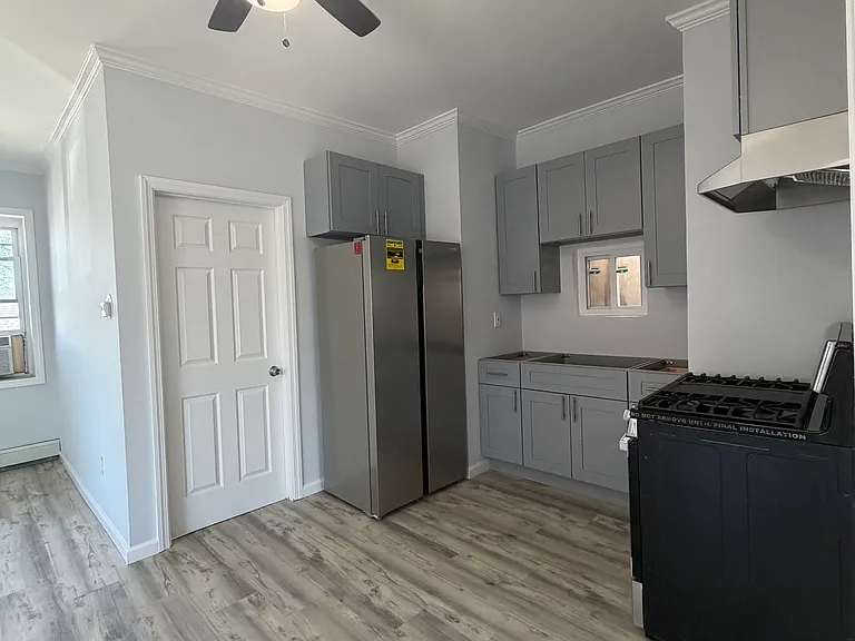 87 Macarthur Ave #2 — Photo 9
