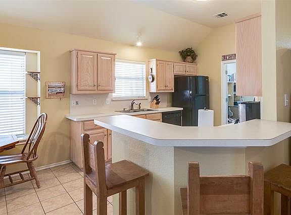 4th image of 1464 Saint Gallen Ln