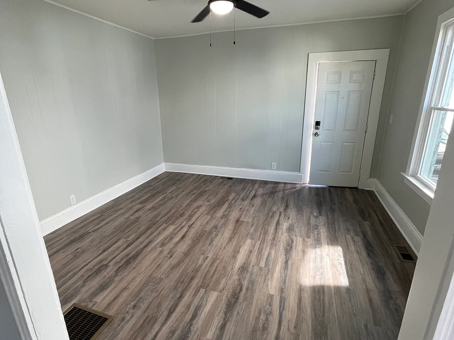 1 bed, $1,000 — Photo 3