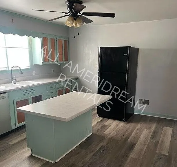 601 South St #A — Photo 10