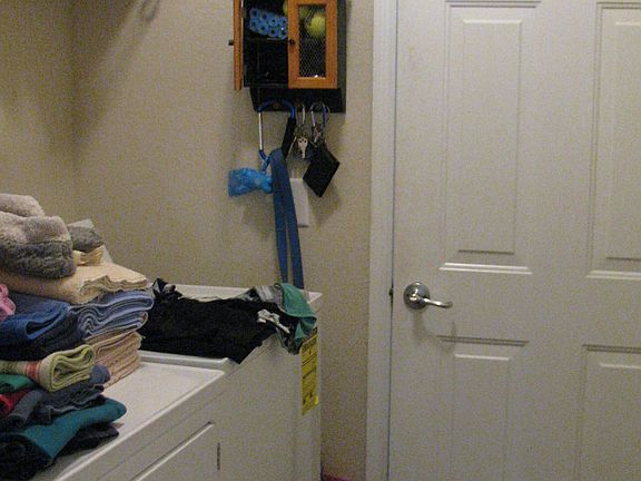 Washer/dryer included