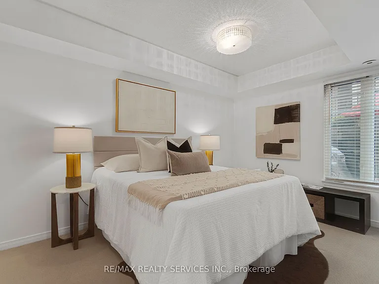 38 Western Battery Rd #632 — Photo 11