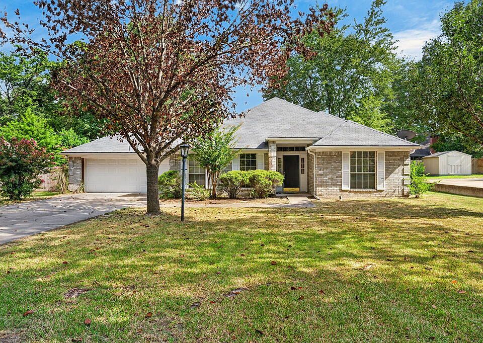 1st image of 106 Autumn Ln