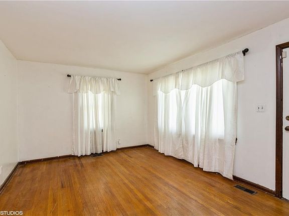 4th image of 3301 E 51st St