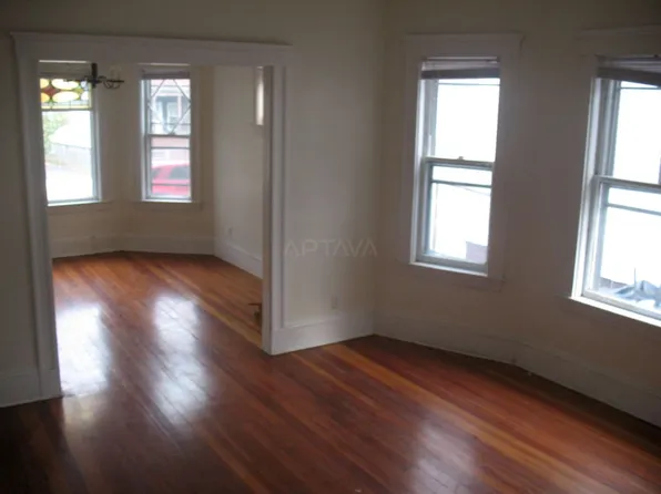 8 Mount Pleasant St, Somerville, MA