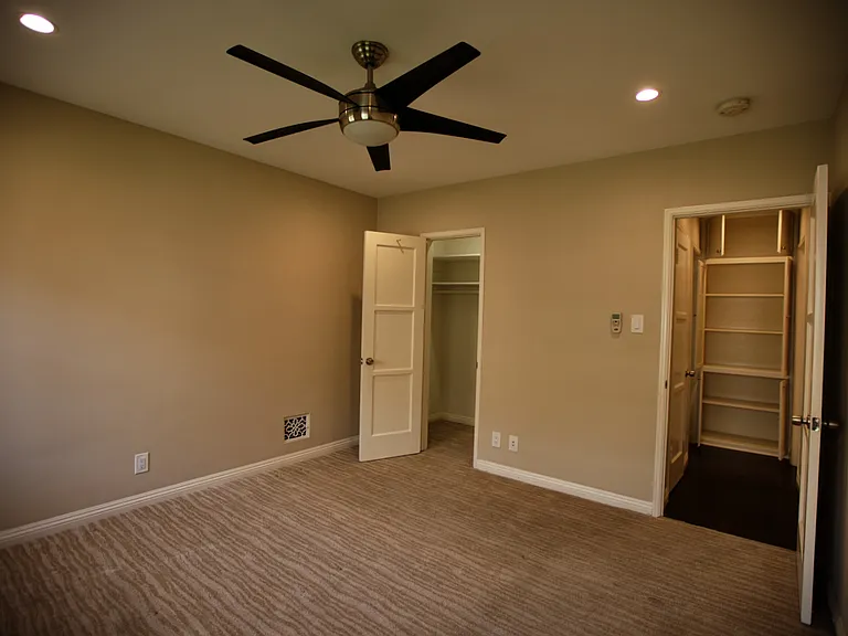 435 N Van Ness Ave #1/4 — Photo 7