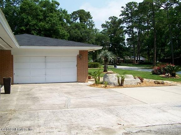 3rd image of 11738 Village Ln