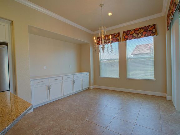 3rd image of 912 Golden Pond Dr