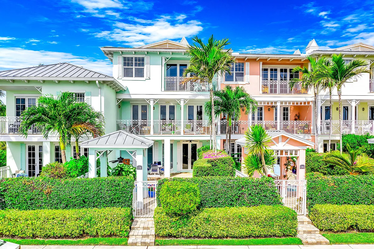 Building Photo - 138 Marine Way