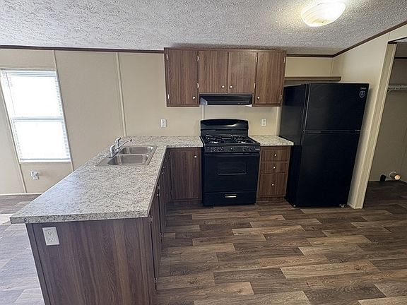 4th image of 9 Amos Valley Dr