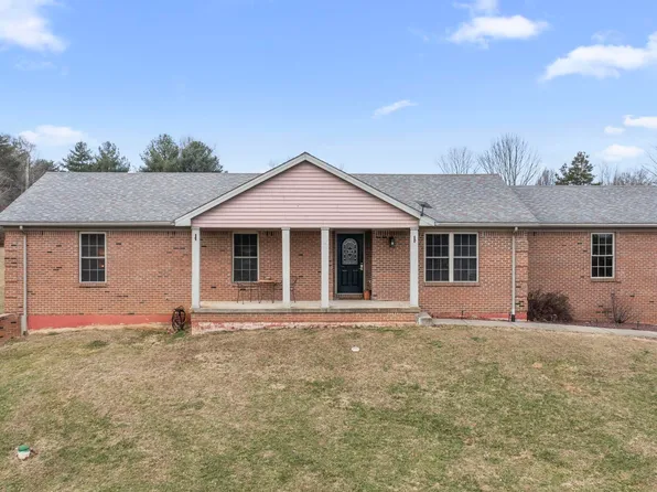 6301 W Newton Stewart Rd, Taswell, IN 47175