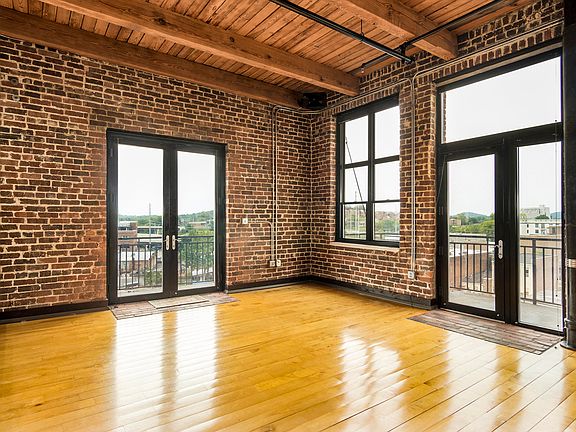 3rd image of 220 W Jackson Ave #37.00