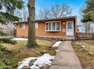 32120 John Hauk St, Garden City, MI 48135