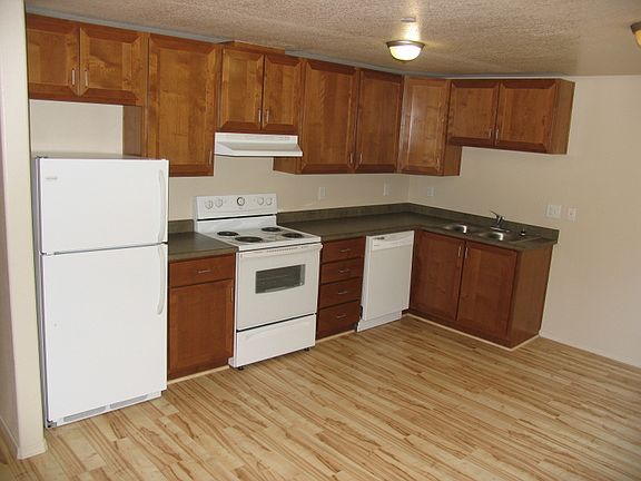 2nd image of 508 SE Davis St APT C