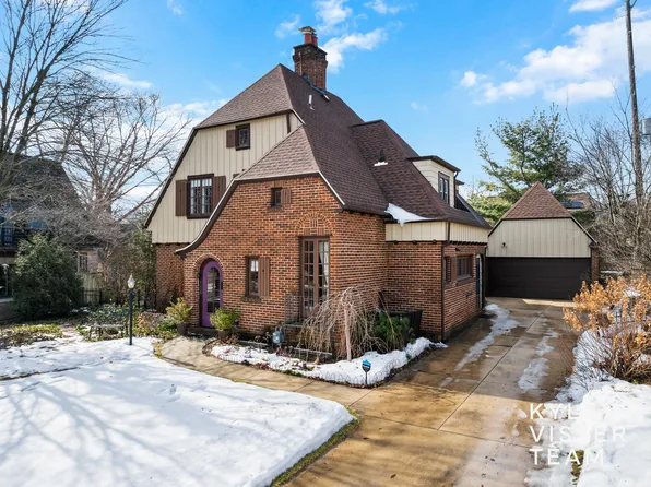 1139 Cadillac Dr SE, Grand Rapids, MI 49506