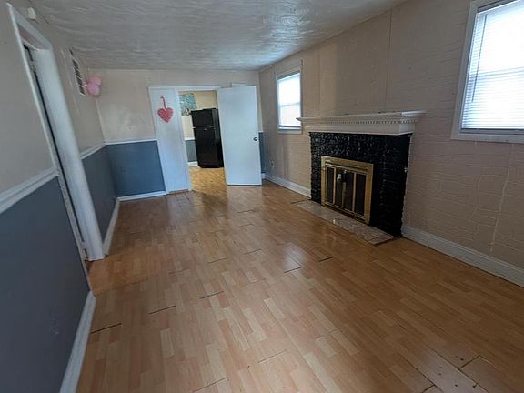 4th image of 6218 58th Ave