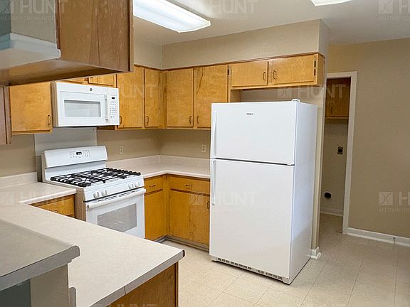 4th image of 9075 Frazier St