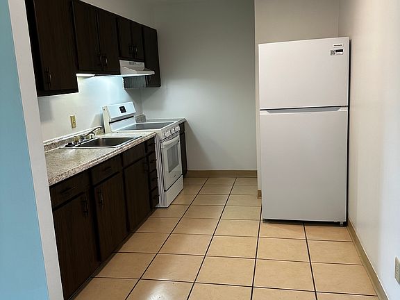 3rd image of 54 N Williams St Unit 3