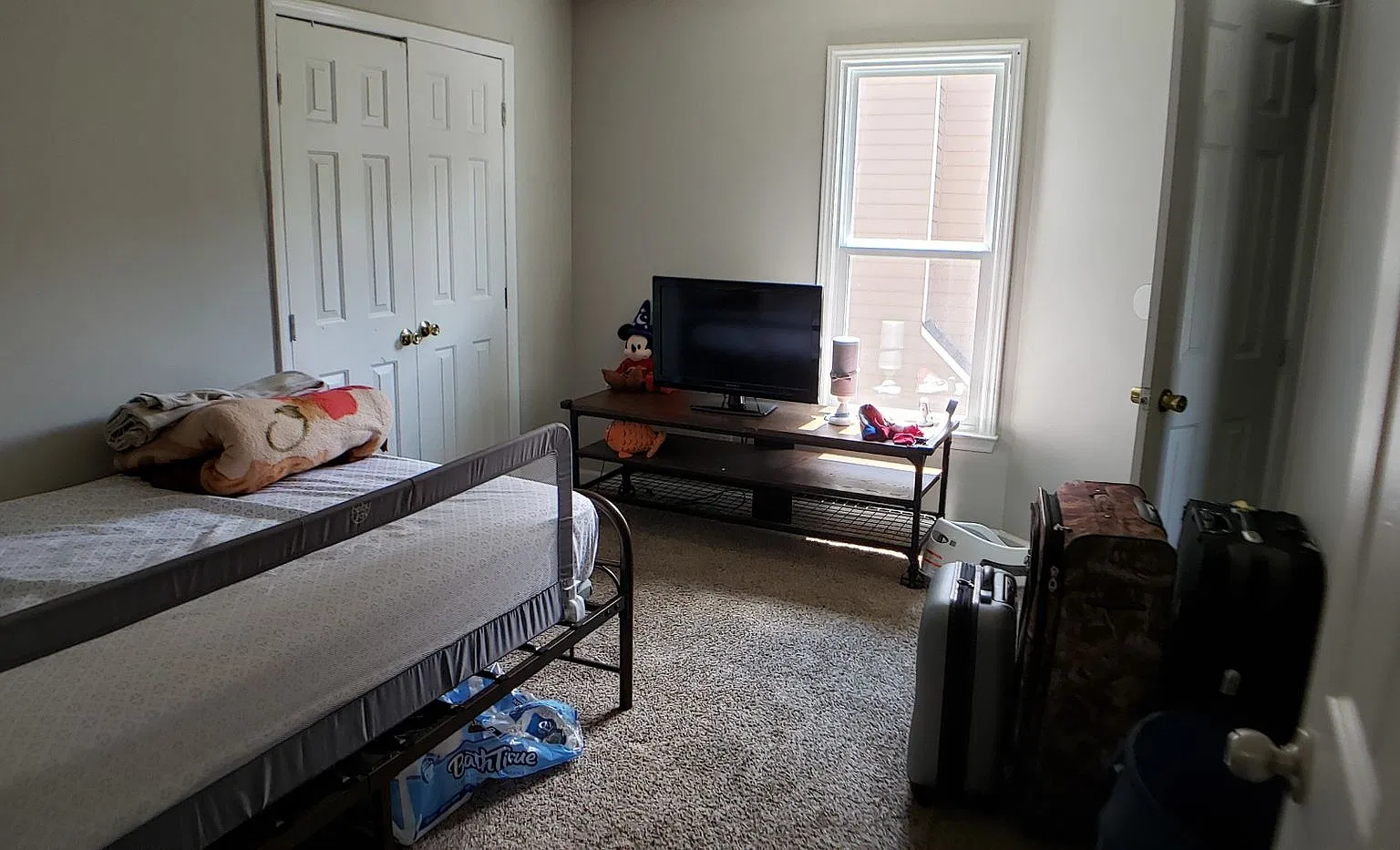 McGuire8378-8380 — Photo 2