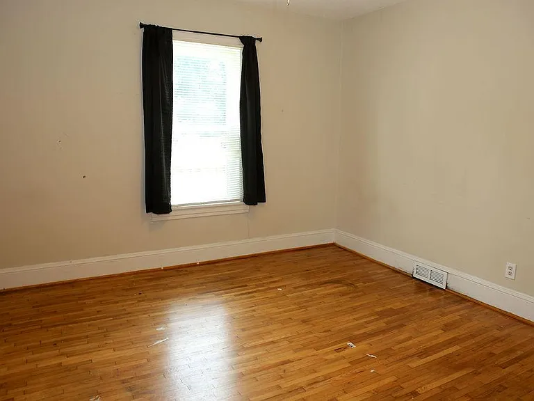 2214 Walker Ave — Photo 14