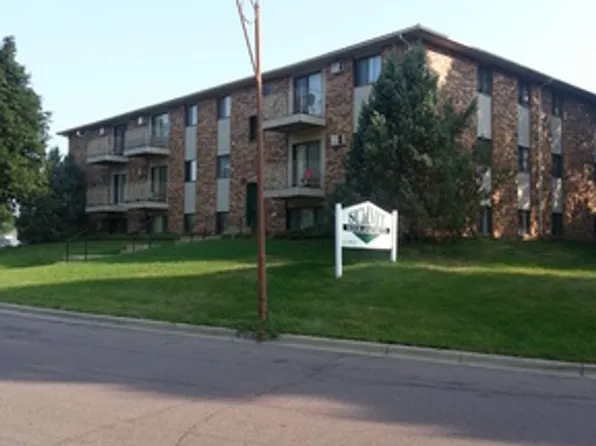 Summit Manor Apartments