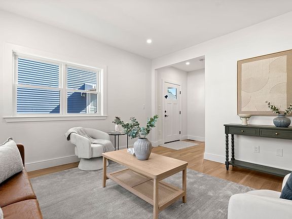 5th image of 51 Spring St #51