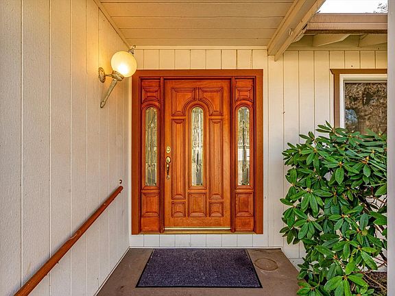 2nd image of 2565 Brookhaven Drive