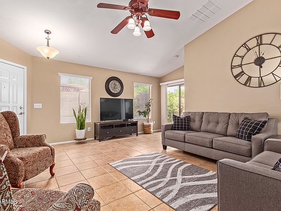 4th image of 42635 W Sunland Dr