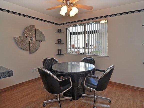 5th image of 18 Chestnut Ln