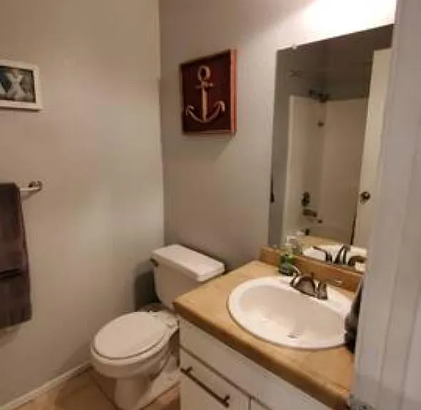 1666 Thomas Ave — Photo 16