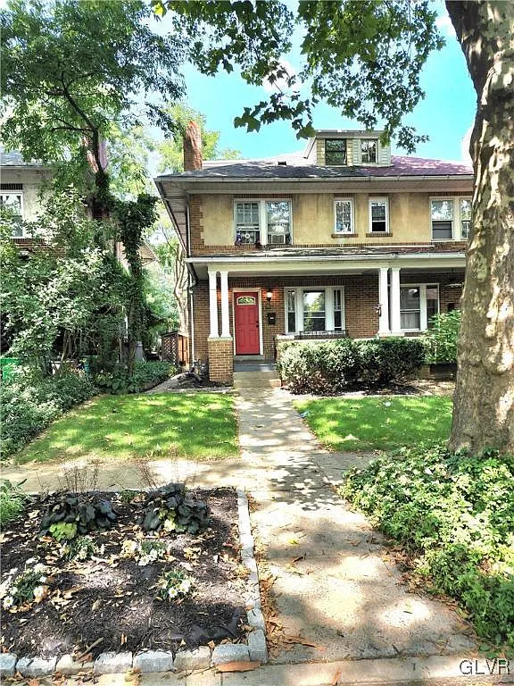 2309 W Allen St photo 1