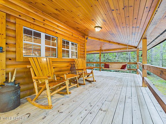44th image of 113 Rivendell Ln