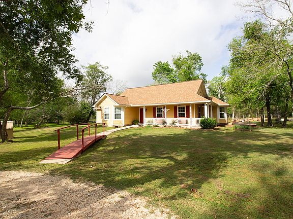 3rd image of 40411 Bosque Rd